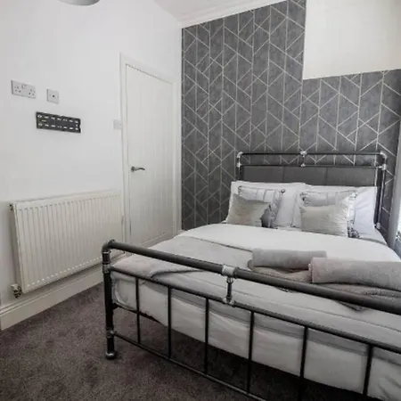 Abingdon House Workstays Uk Holiday home Middlesbrough